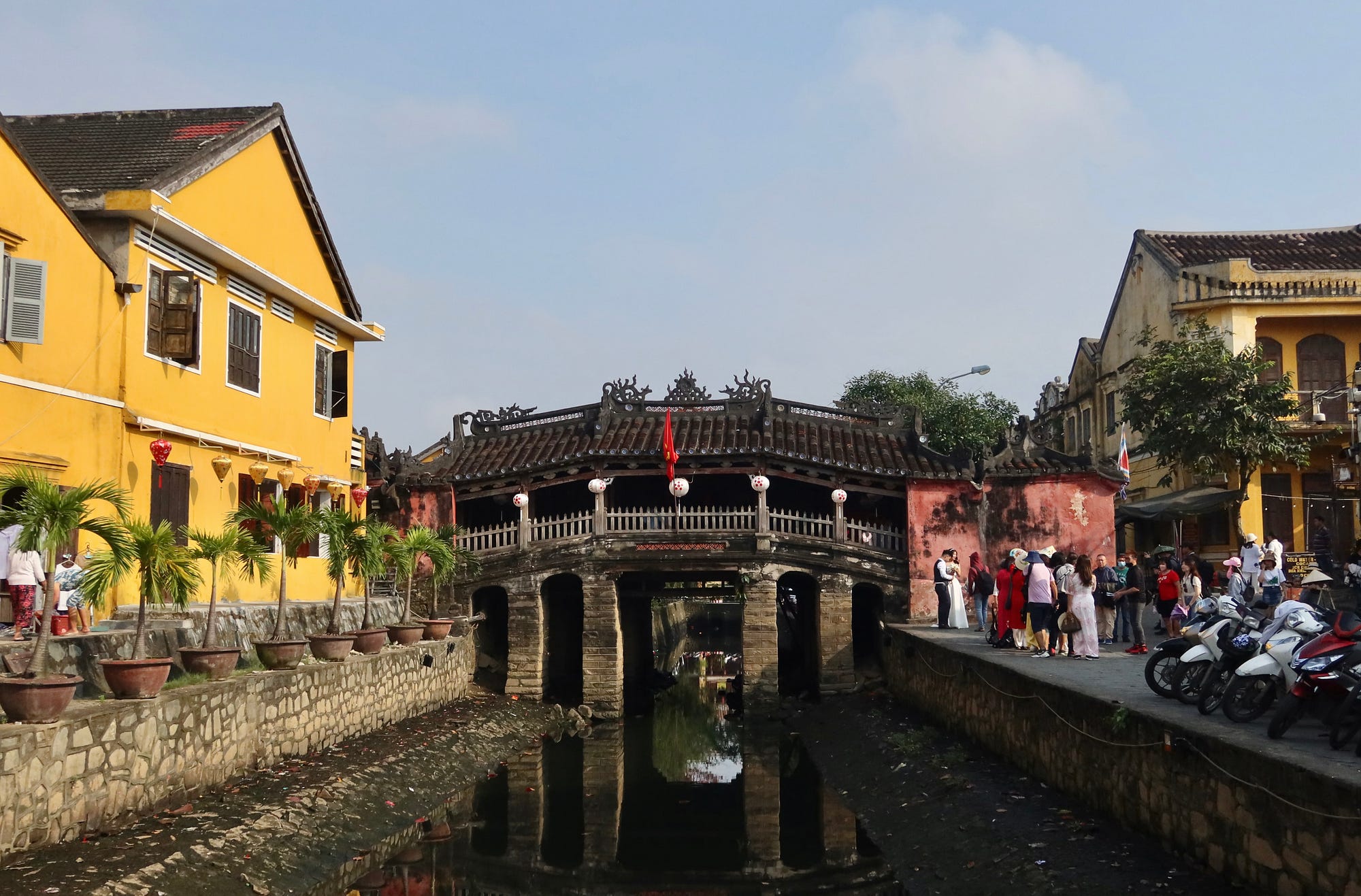 The Japanese Covered Bridge was rebuilt many times over the centuries. It connected the Chinese merchants to the Japanese merchants